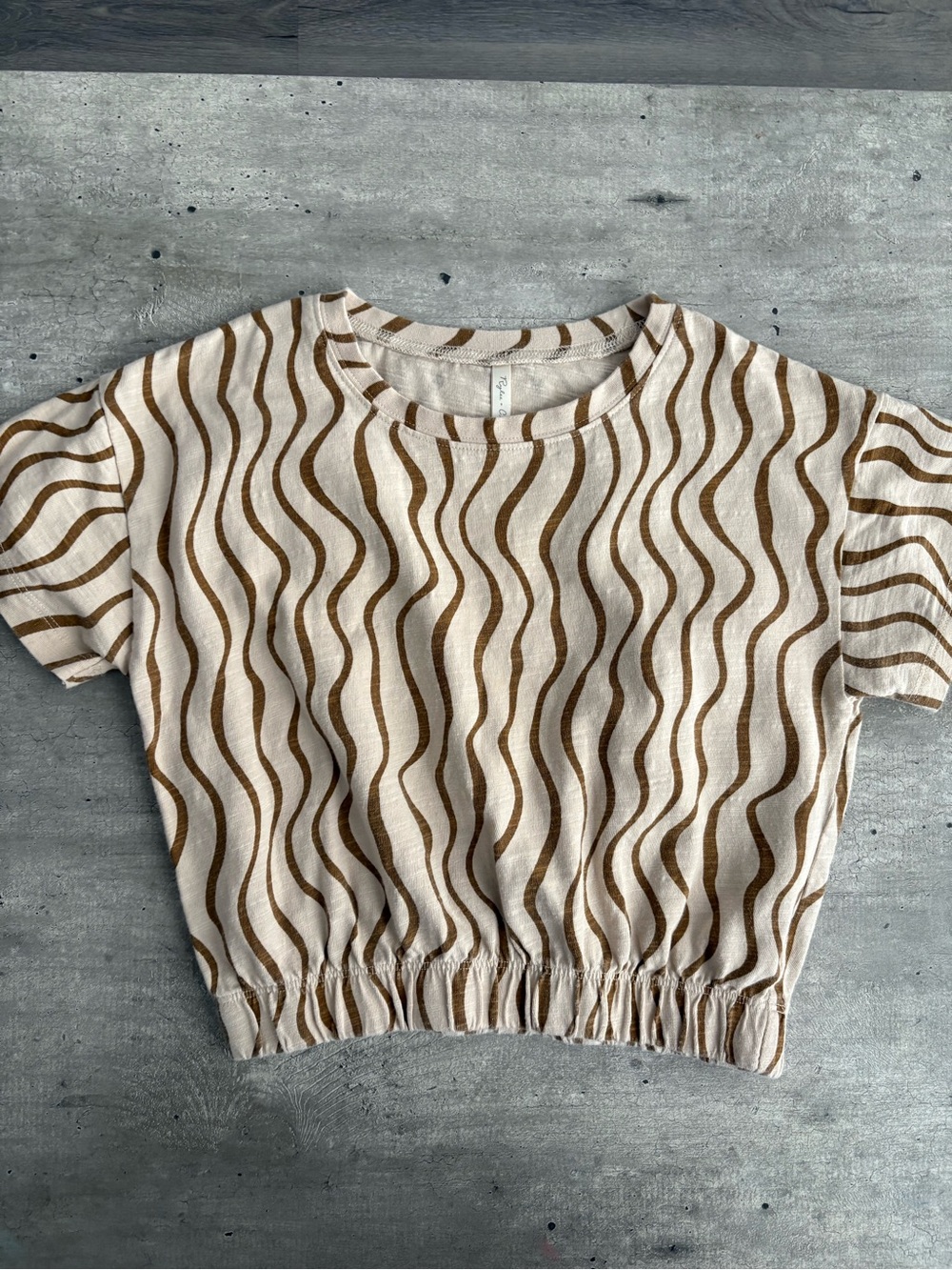 Rylee + Cru Girls Wave Print Cropped Tee Size 10–12Y Neutral Brown Cream